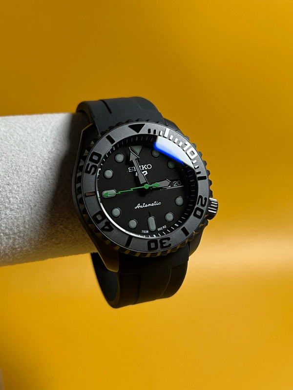 SEIKOMASTER | Stealth Diver Edition
