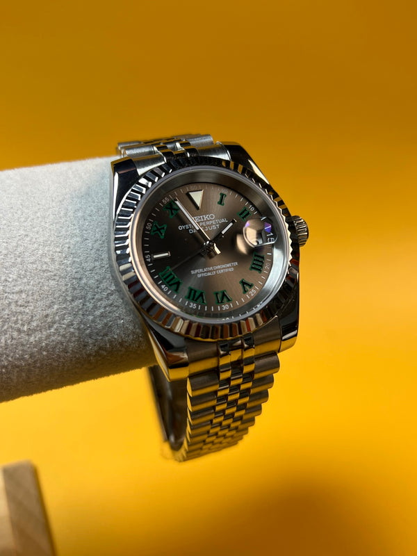 SEIKOJUST| Grey Roman Dial