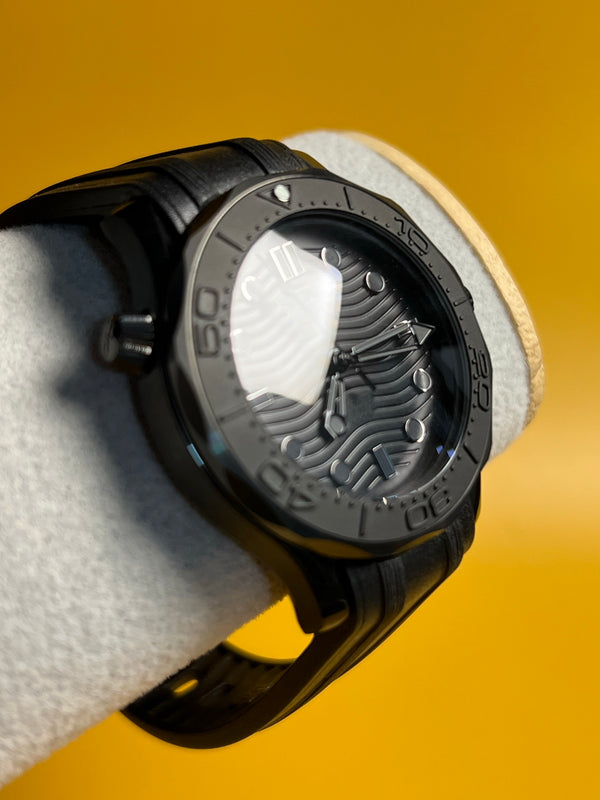 SEIKOMASTER | Black Wave Dial